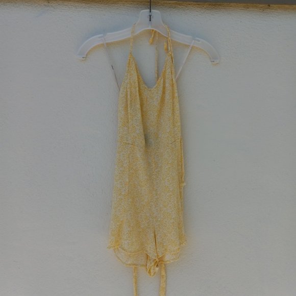 Yellow Ditsy 90s StyleFloral Shorts Romper Size S Festival Summer Beach Vacation - Picture 15 of 15